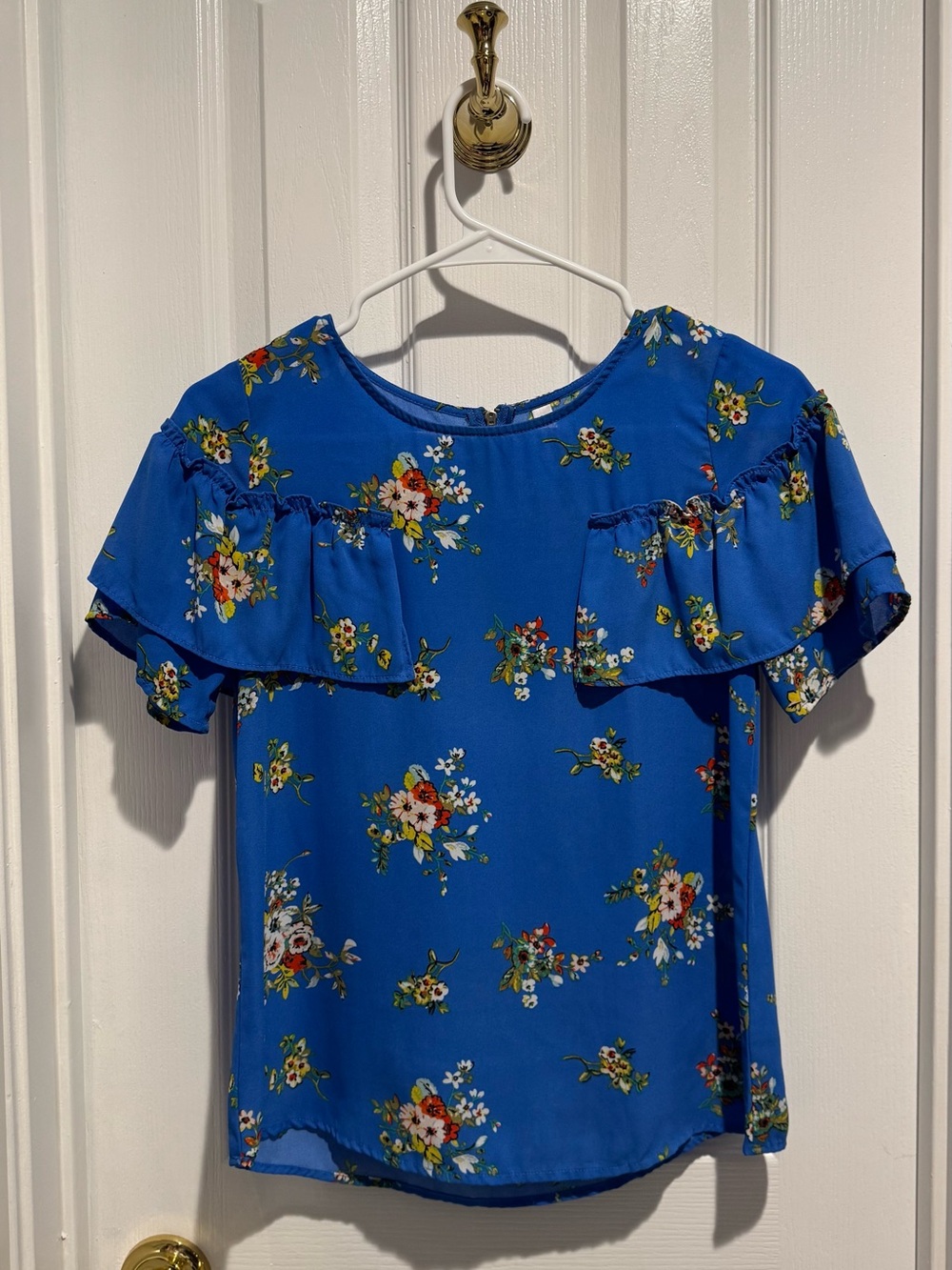 Xhilaration Blue Floral V-Neck Blouse